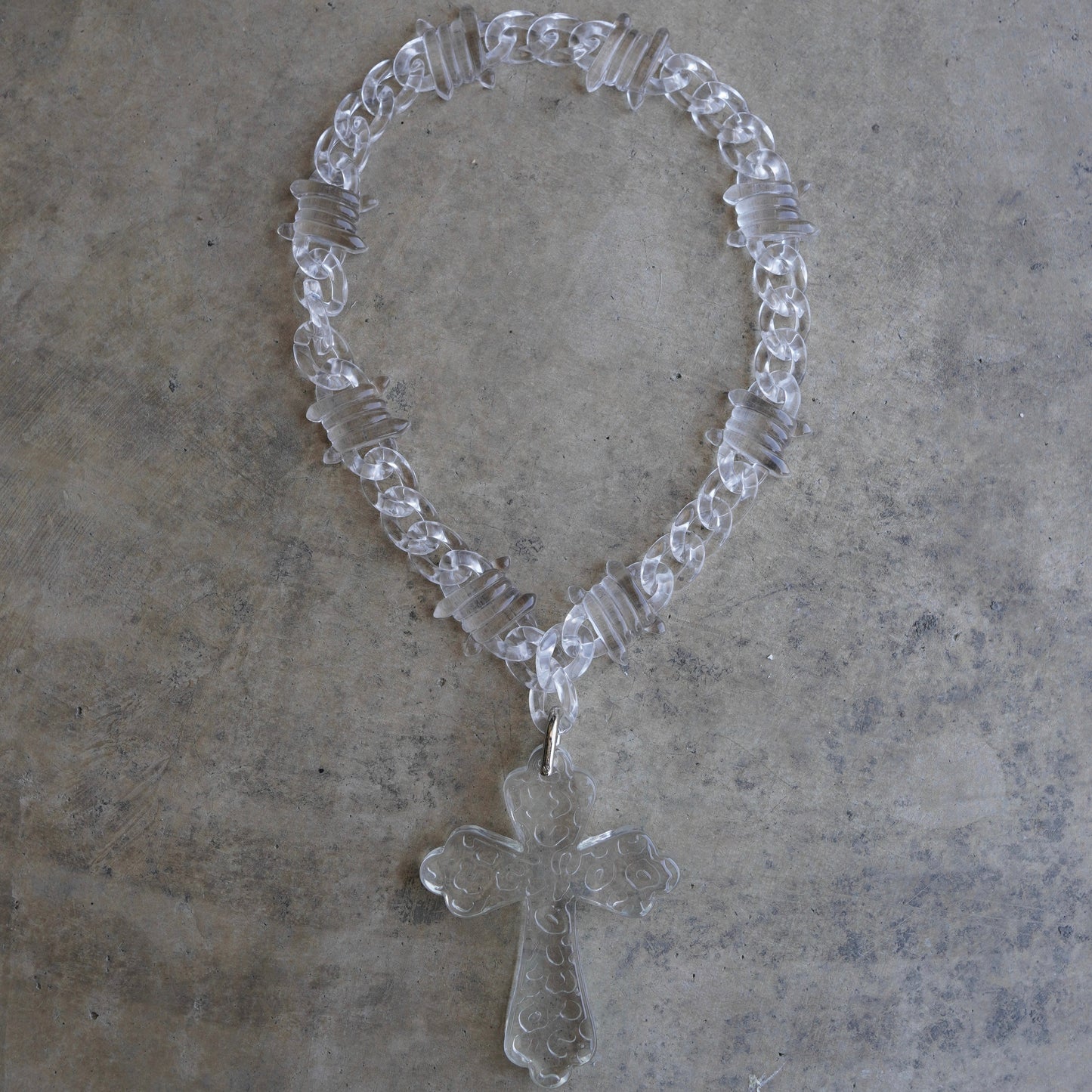 Cross Link Barbed Necklace