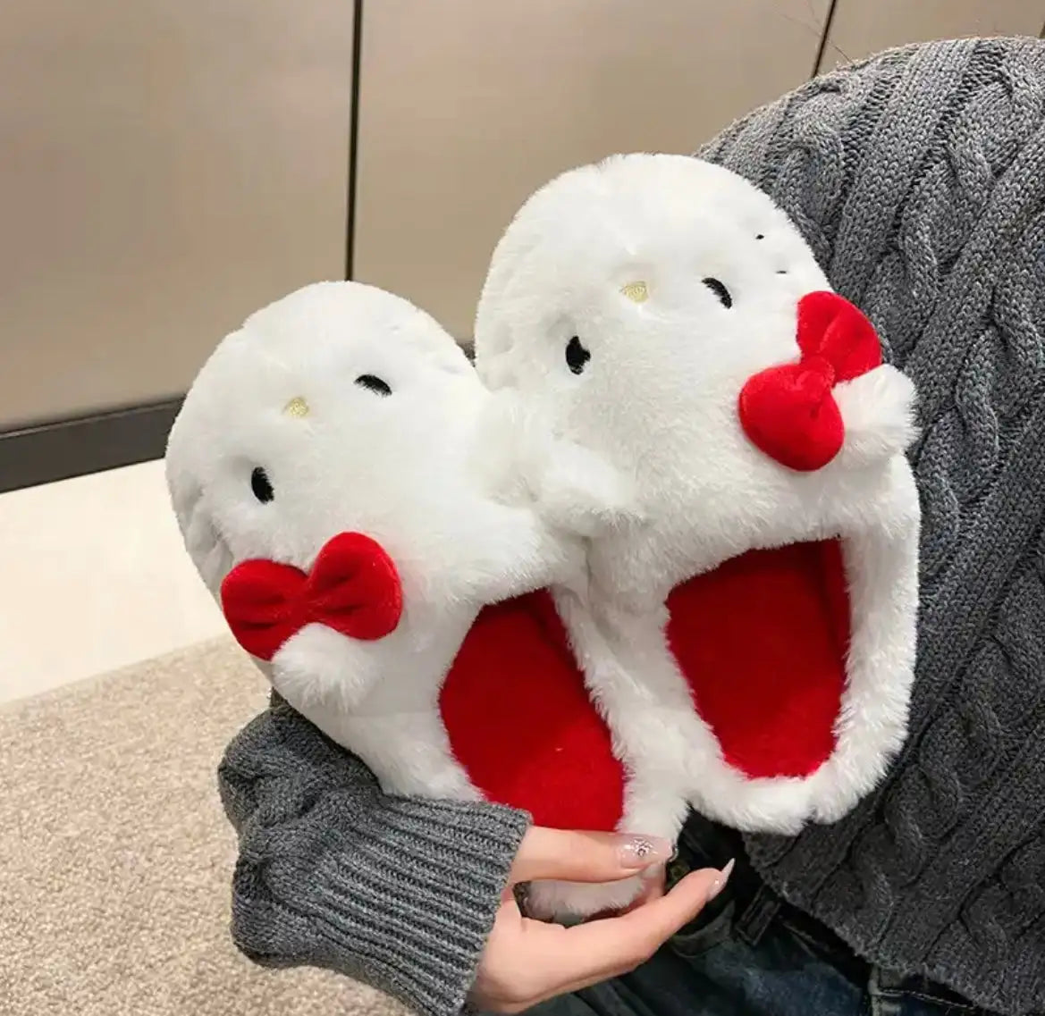 Hello Kitty Fluffy Slippers